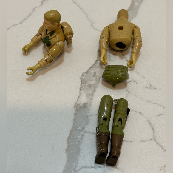 Vintage GI Joe 1983 Duke V1 Set of 1 Full Figure and One Upper Torso by Hasbro - Picture 5 of 9